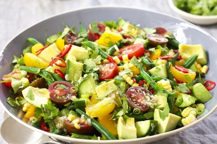 Amusez-vous avec nos recettes de salade composée originale et apprenez à faire des repas sains et équilibrés
